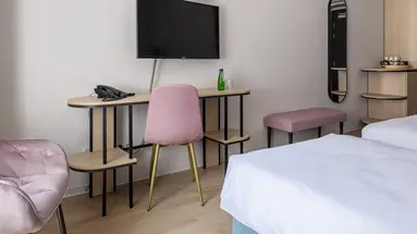H12 Hotel
