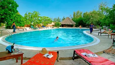 Hakuna Majiwe Beach Lodge