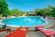Hakuna Majiwe Beach Lodge