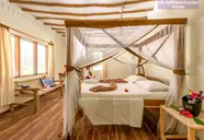 Hakuna Majiwe Beach Lodge