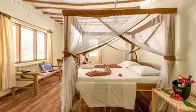 Hakuna Majiwe Beach Lodge