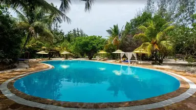 Hakuna Majiwe Beach Lodge