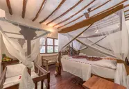 Hakuna Majiwe Beach Lodge