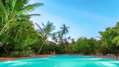 Hakuna Majiwe Beach Lodge