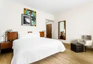 Hampton Inn & Suites Santa Monica