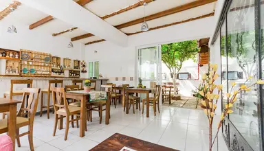 Happiness Apartments