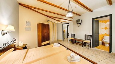 Harmony Studios and Appartements (Limni Keri)