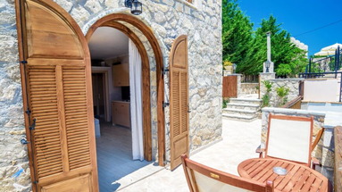 Harmony Studios and Appartements (Limni Keri)