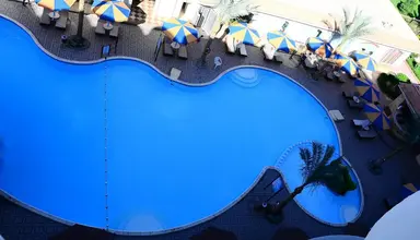 Hawaii Riviera Club