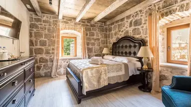 Heritage Palace Varos