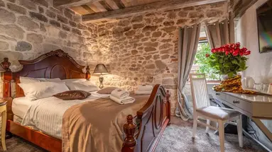 Heritage Palace Varos