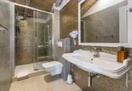 Heritage Palace Varos