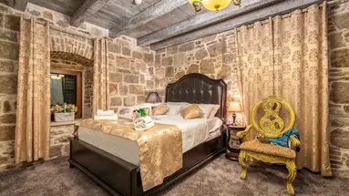Heritage Palace Varos