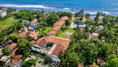 Hibiscus Beach & Villas
