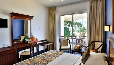 Hibiscus Beach & Villas