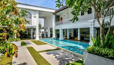 Hibiscus Beach & Villas