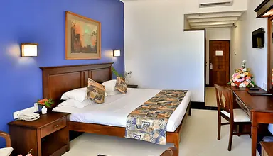 Hibiscus Beach & Villas