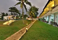 Hibiscus Beach & Villas
