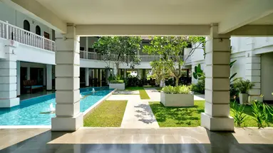 Hibiscus Beach & Villas