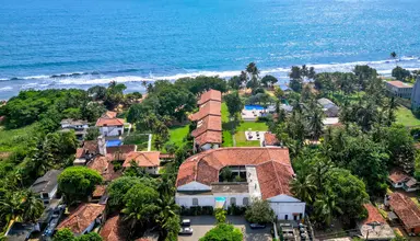 Hibiscus Beach & Villas