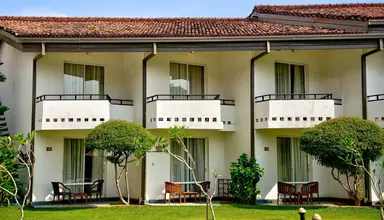Hibiscus Beach & Villas