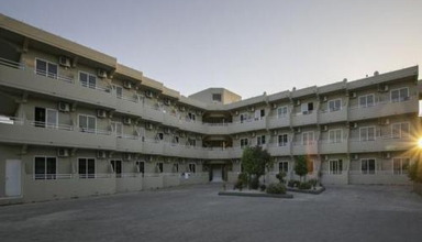 Hillside Studios & Apartments