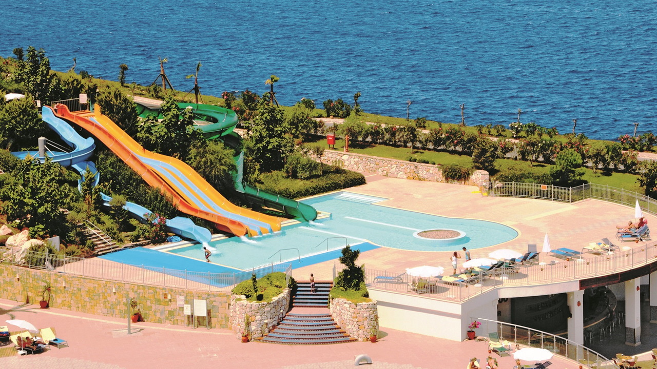 Hilton Bodrum Turkbuku Resort & Spa