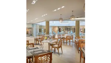 Hilton Plaza