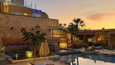Hilton Plaza