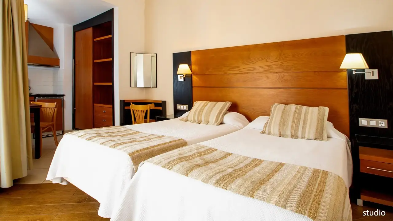 HL Miraflor Suites (ex. Miraflor Suites)