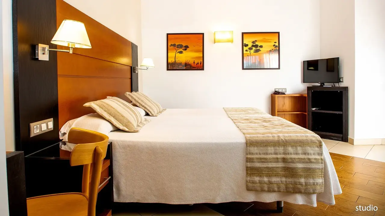 HL Miraflor Suites (ex. Miraflor Suites)
