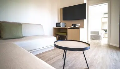 HL Miraflor Suites (ex. Miraflor Suites)