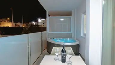 HL Suite Nardos