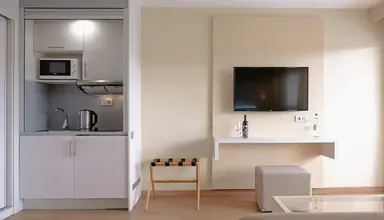 HL Suite Nardos
