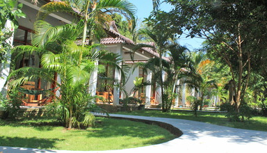 Hoa Nhat Lan