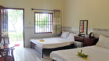 Hoa Nhat Lan