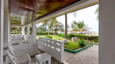 Holiday Beach Club