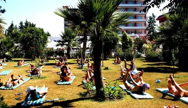 Holiday Garden Resort