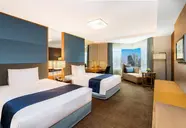 Holiday Inn Bangkok Silom