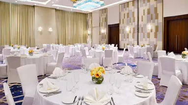 Holiday Inn Dubai Al Maktoum Airport