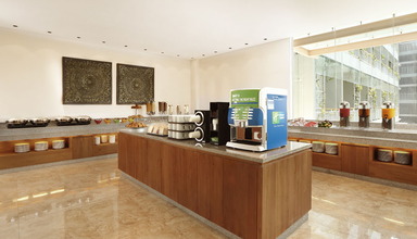 Holiday Inn Express Bali Kuta Square