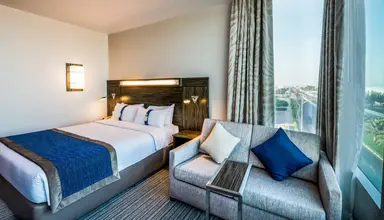 Holiday Inn Express Dubai - Jumeirah