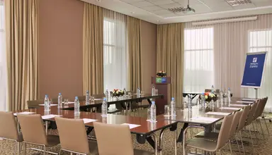 Holiday Inn Express Dubai - Jumeirah