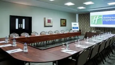 Holiday Inn Express Internet City