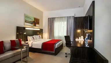 Holiday Inn Express Internet City