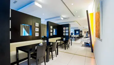 Holiday Inn Express Internet City