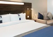 Holiday Inn Express Safa Park