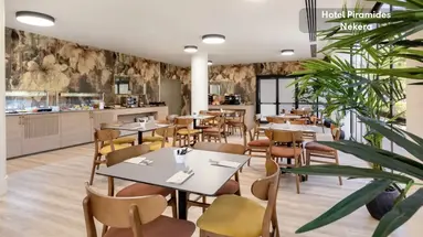 Holiday Inn Madrid - Piramides