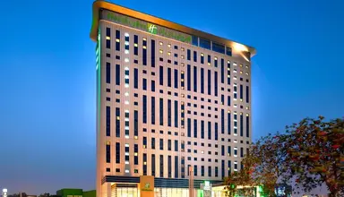 Holiday Inn & Suites Dubai Festival City