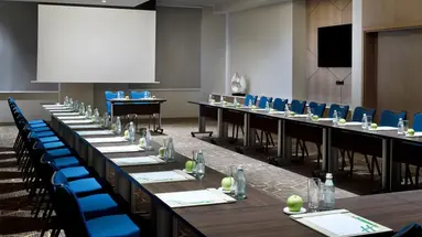 Holiday Inn & Suites Dubai Festival City
